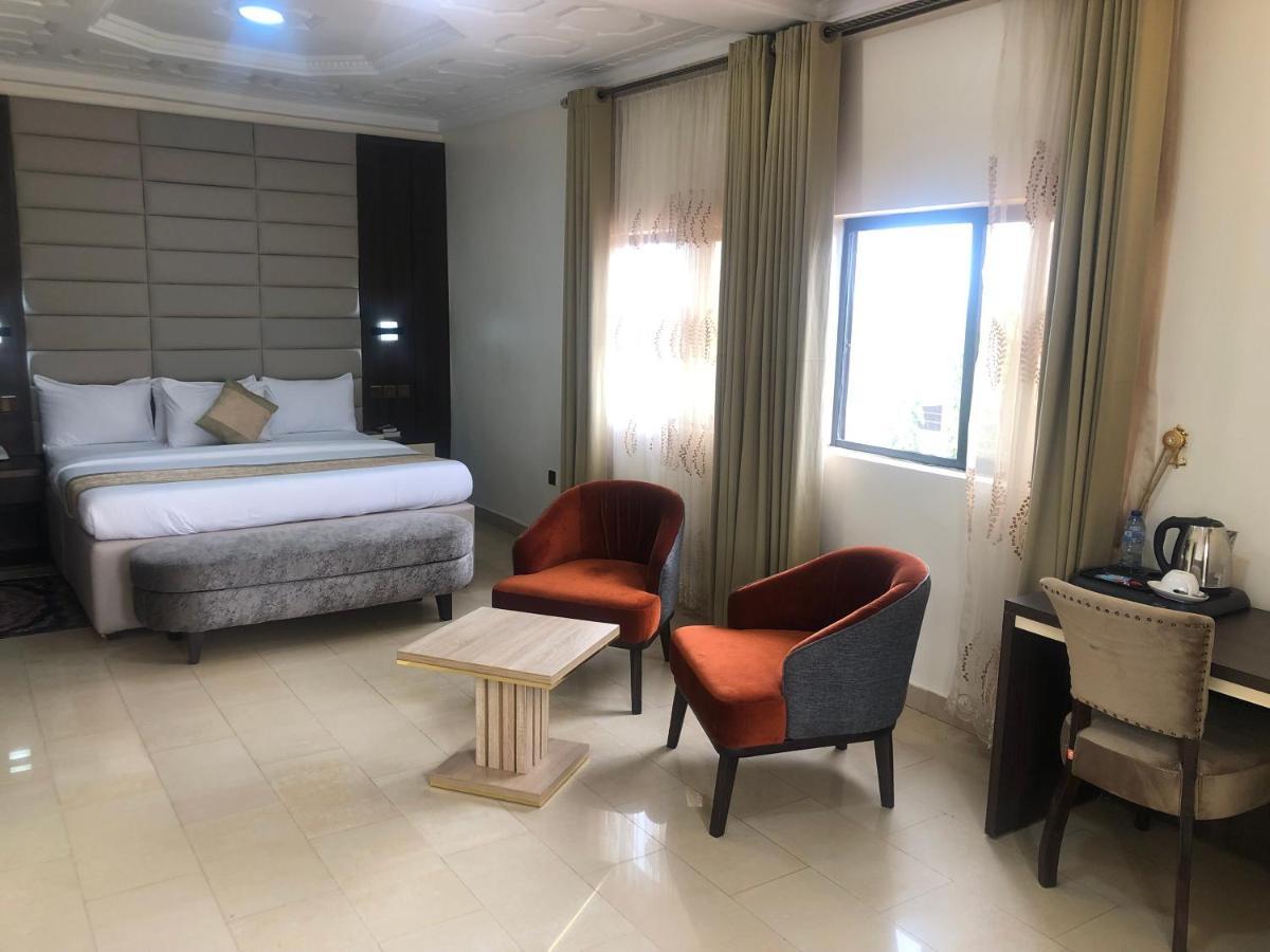 Roban Hotels Limited Enugu Exterior photo