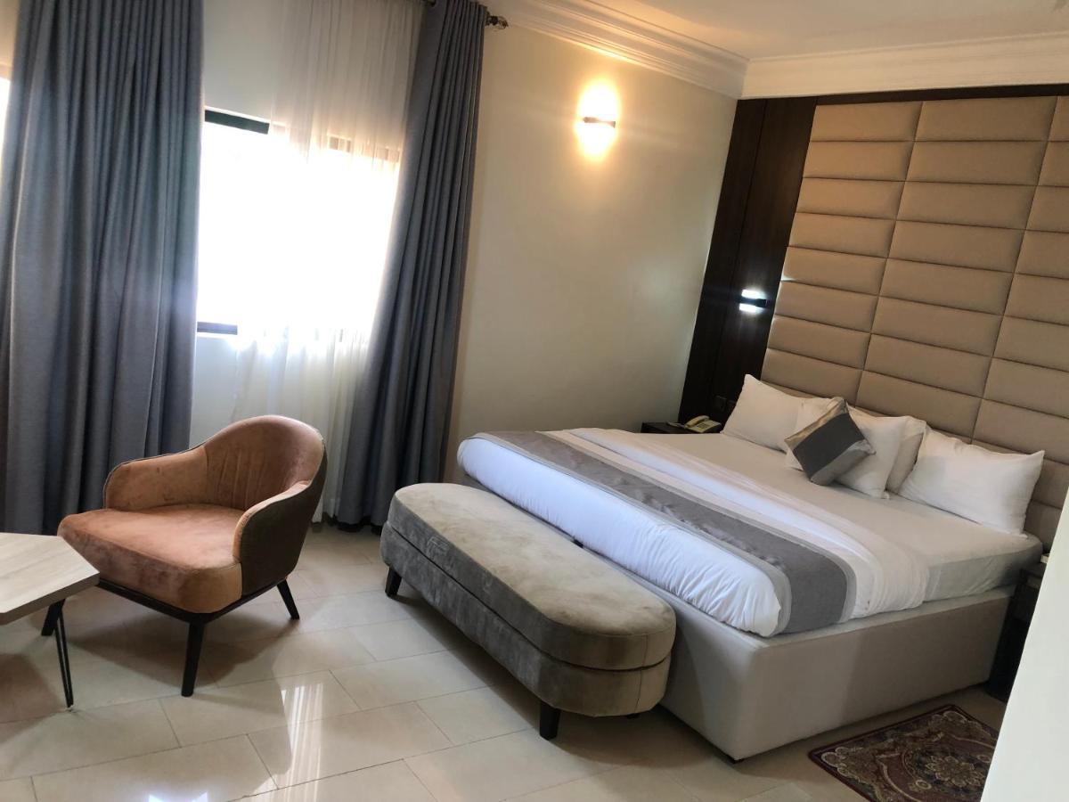 Roban Hotels Limited Enugu Exterior photo