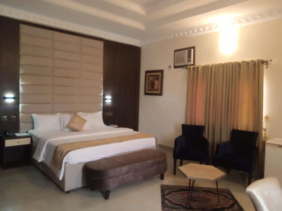Roban Hotels Limited Enugu Exterior photo