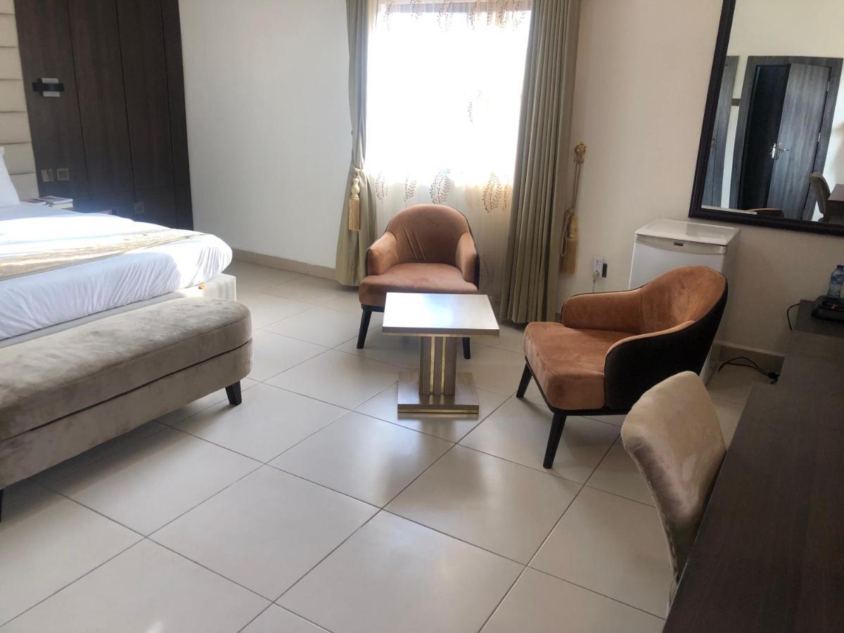 Roban Hotels Limited Enugu Exterior photo
