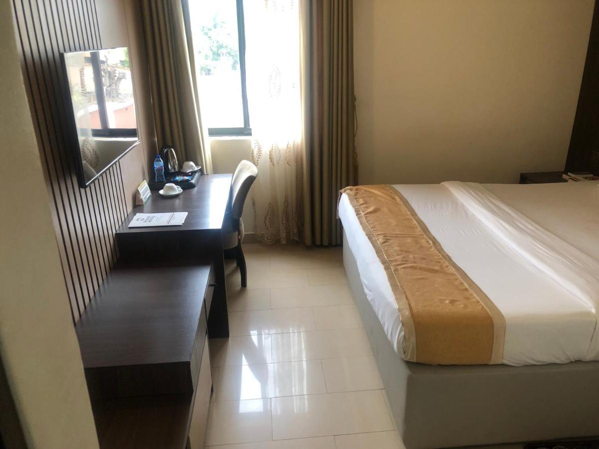 Roban Hotels Limited Enugu Exterior photo