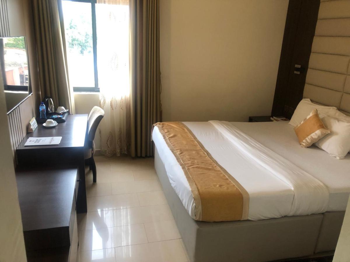 Roban Hotels Limited Enugu Exterior photo